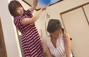 XXX मां ने अपनी बेटी को मिलेट से पकड़ा और दिखाया वीडियो सेक्सी पिक्चर हिंदी में कि कैसे किया जाता है