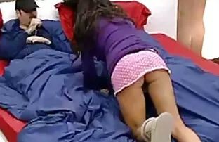 XXX काले बाल वाली पॉल के साथ डिक फिल्म सेक्सी पिक्चर के बीच पैर छूत में निजी
