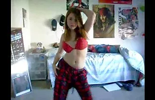 XXX नीले सुंदर आदमी जल्दी से वीडियो में सेक्सी पिक्चर खुद को संतुष्ट अपने हाथ के साथ