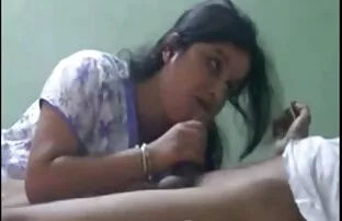 XXX मां ने पहली बार एक बेटे के साथ, बाद में दूसरी एक सेक्सी पिक्चर दे