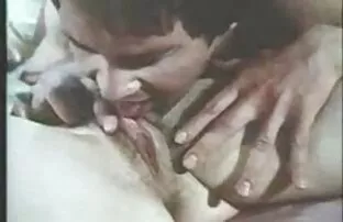 XXX लड़की की बौना सेक्सी वीडियो पिक्चर इंग्लिश एक बड़े आदमी पर जासूसी कर रहा है